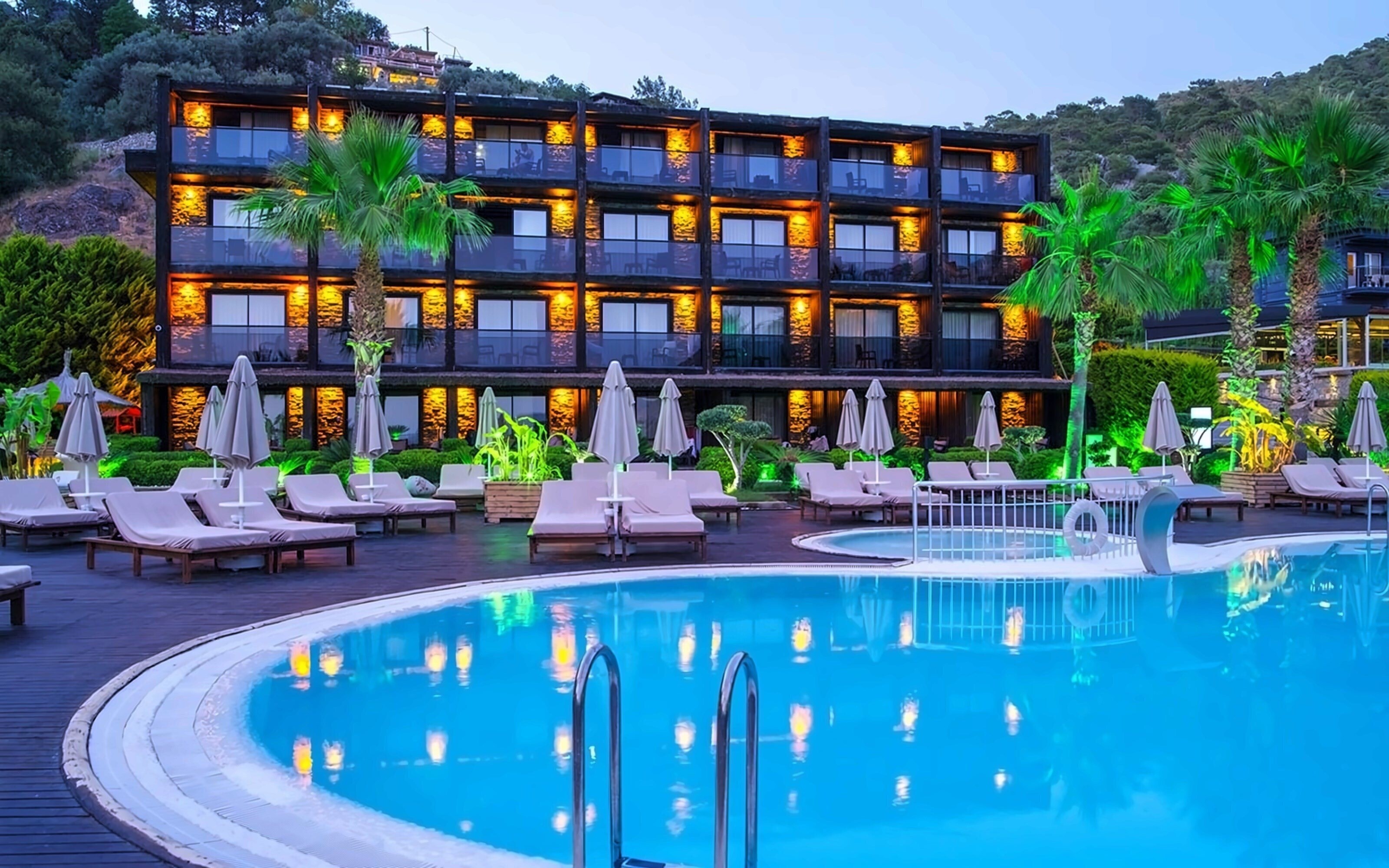 Hotel Manas Park Hotel 5*