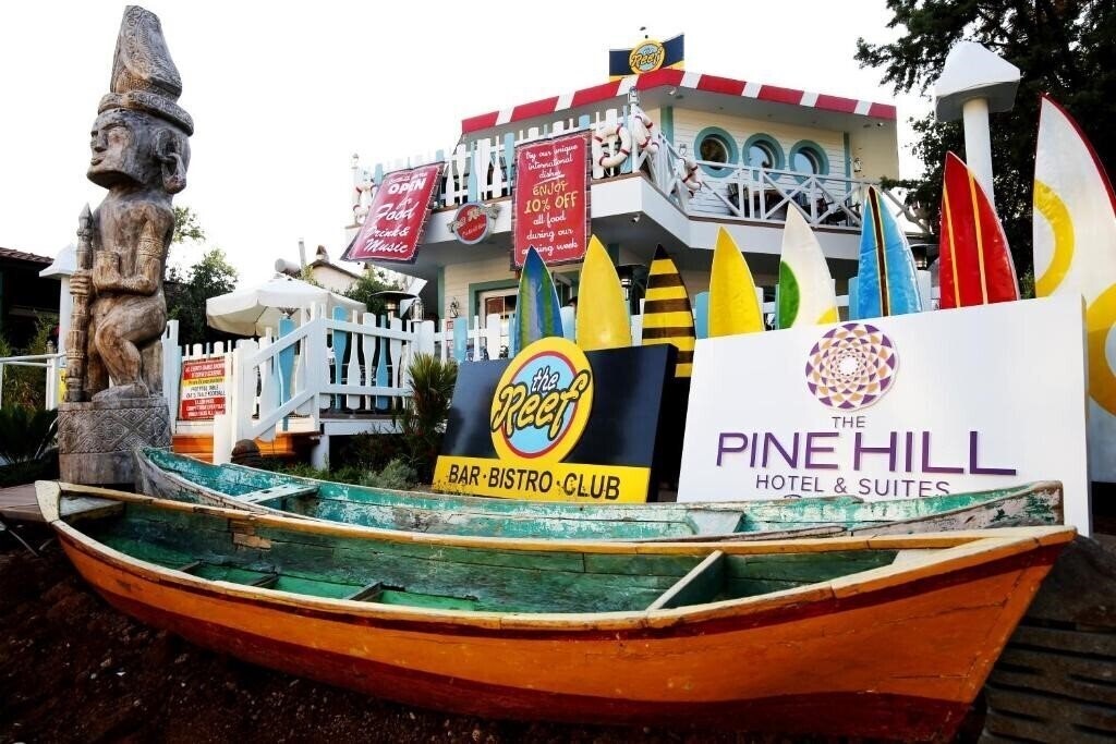 Hotel The PineHill Hotel & Suites 3*