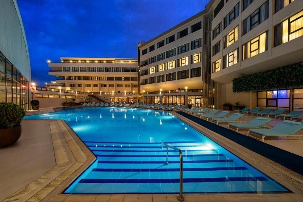 Hotel Kaya Izmir Thermal & Convention 5*
