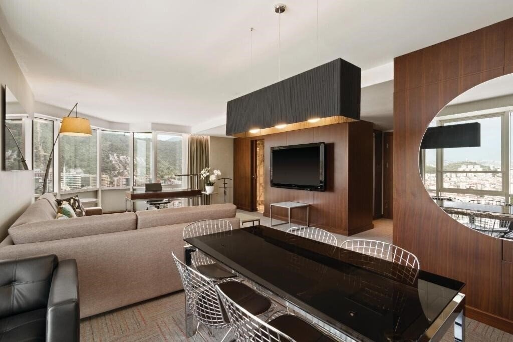 Imaginea Ramada Encore By Wyndham Izmir 4*