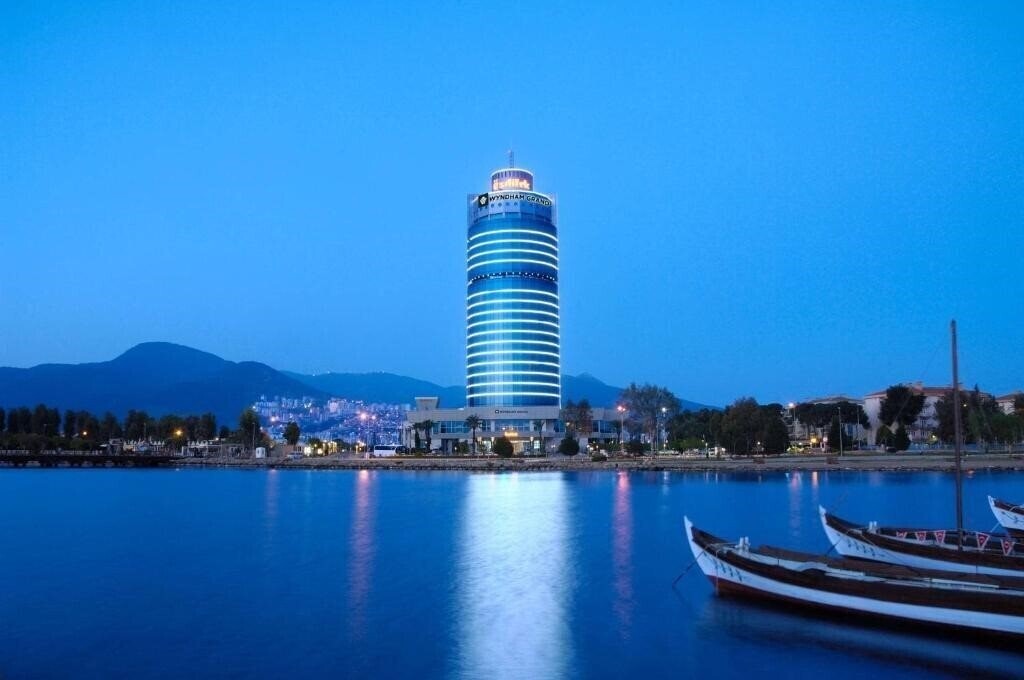Fotografii Wyndham Grand Izmir Ozdilek 5*