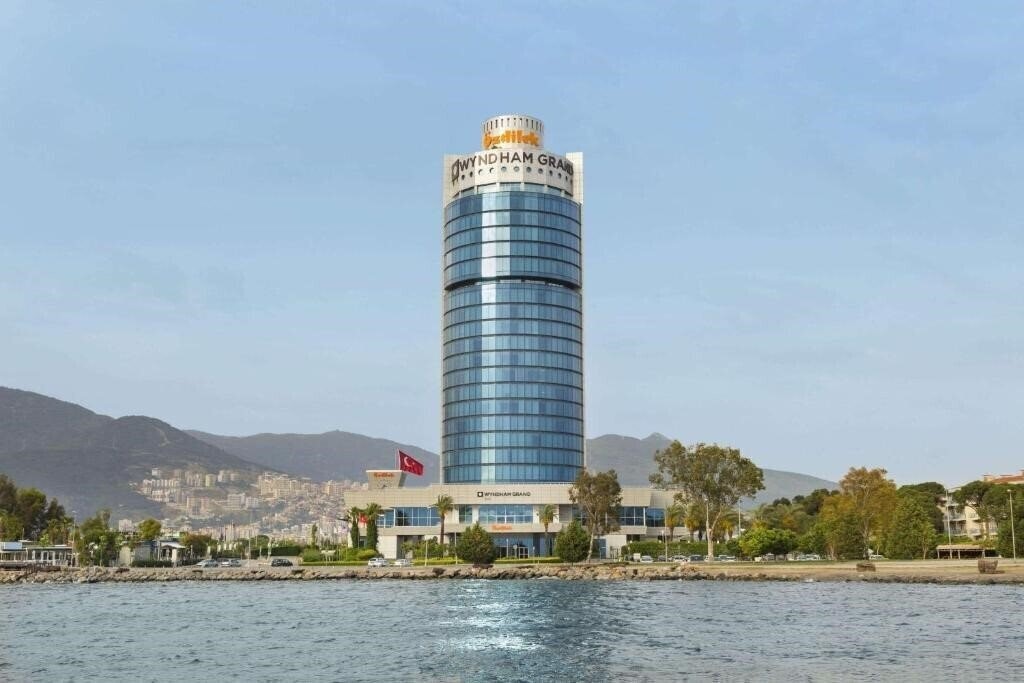 Fotografie Wyndham Grand Izmir Ozdilek 5*