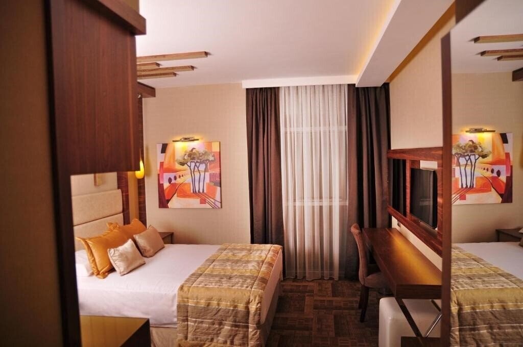 Hotel Avin Hotel 3*