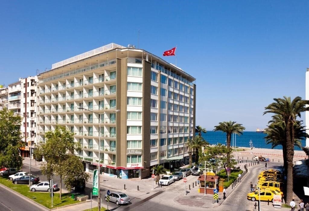 Отель Izmir Palas 3*