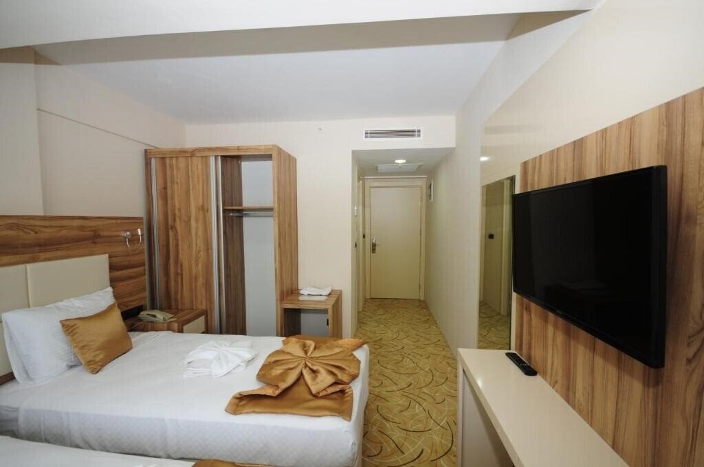 Imaginea Grand Hekimoglu Hotels 3*