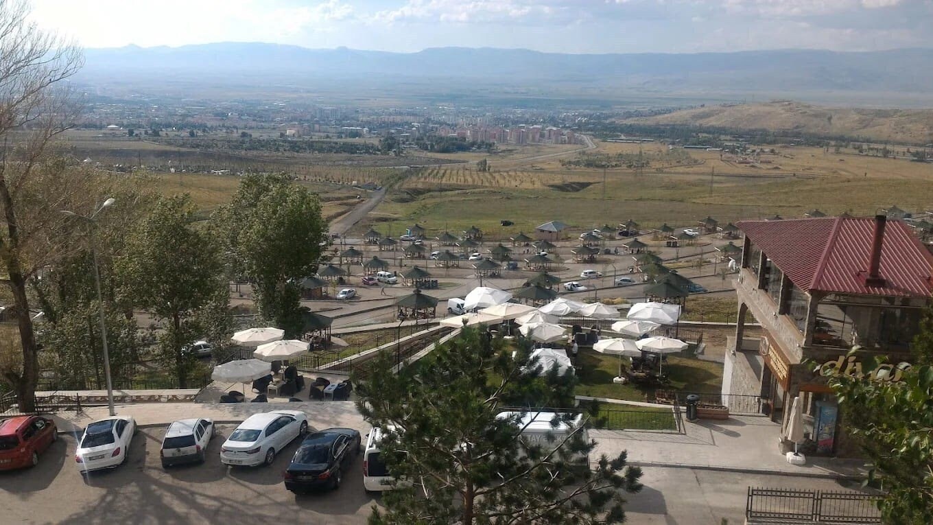 Imaginea Alsancak Uygulama Oteli 2*