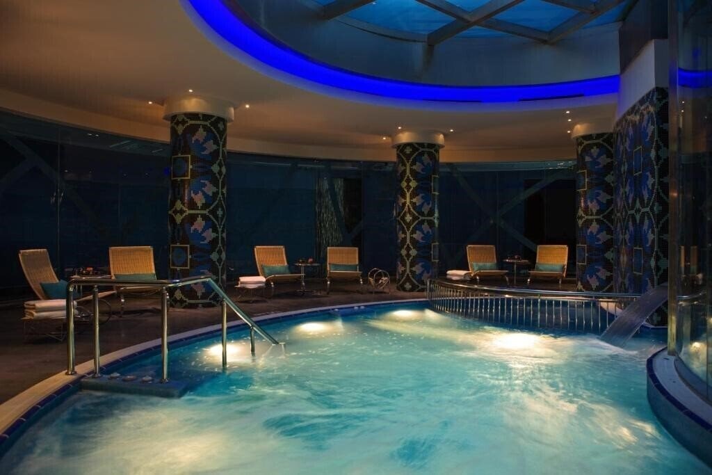 Imaginea Renaissance Izmir Hotel 5*