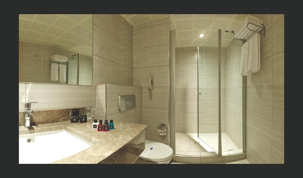 Фото Susuzlu Otel 3*