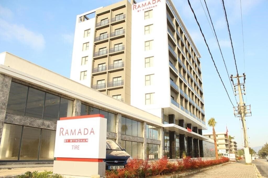 Fotografii Ramada By Wyndham Tire 3*