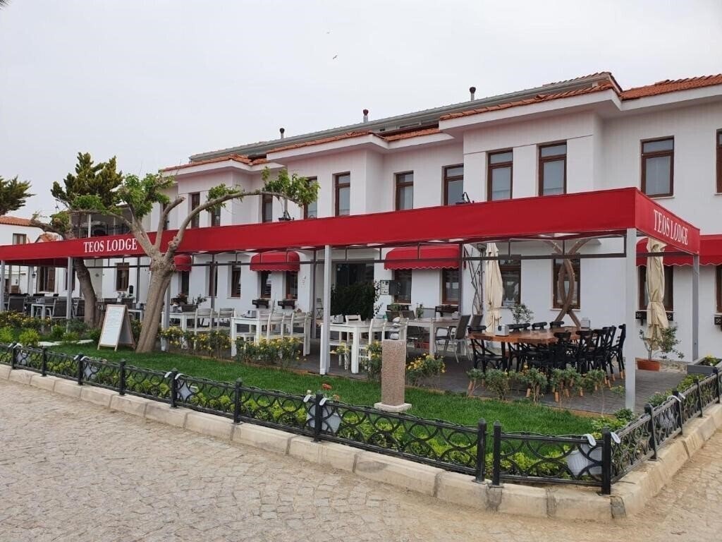 Hotel Teos Lodge Pansiyon & Restaurant Boutique 3*