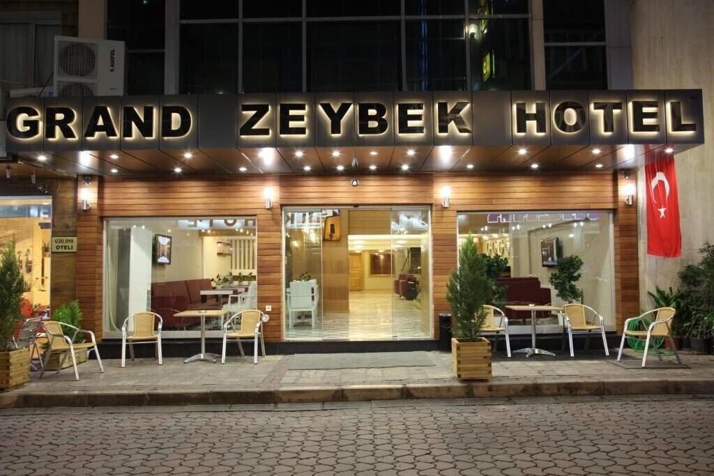 Hotel Grand Zeybek Hotel 3*