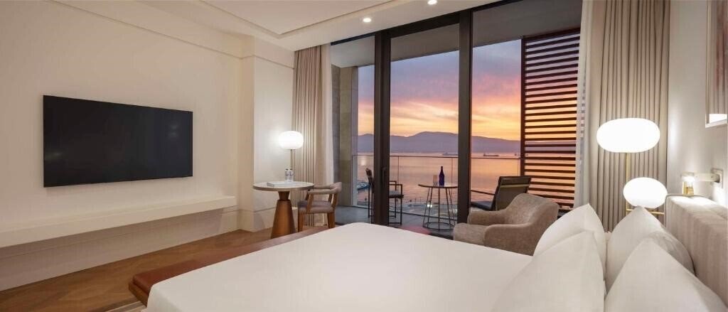 Imaginea Hyatt Regency Izmir Istinyepark  Luxury 5*