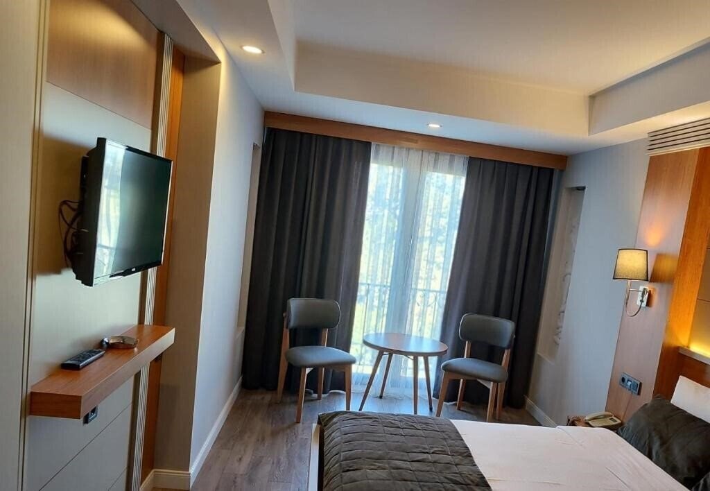 Imaginea May Park Hotel Izmir (ex. SC Inn Boutique Hotel) 4*