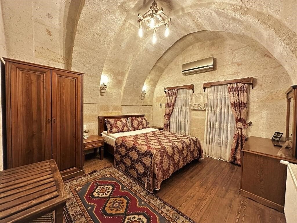 Картинка Stone House Cave 3*