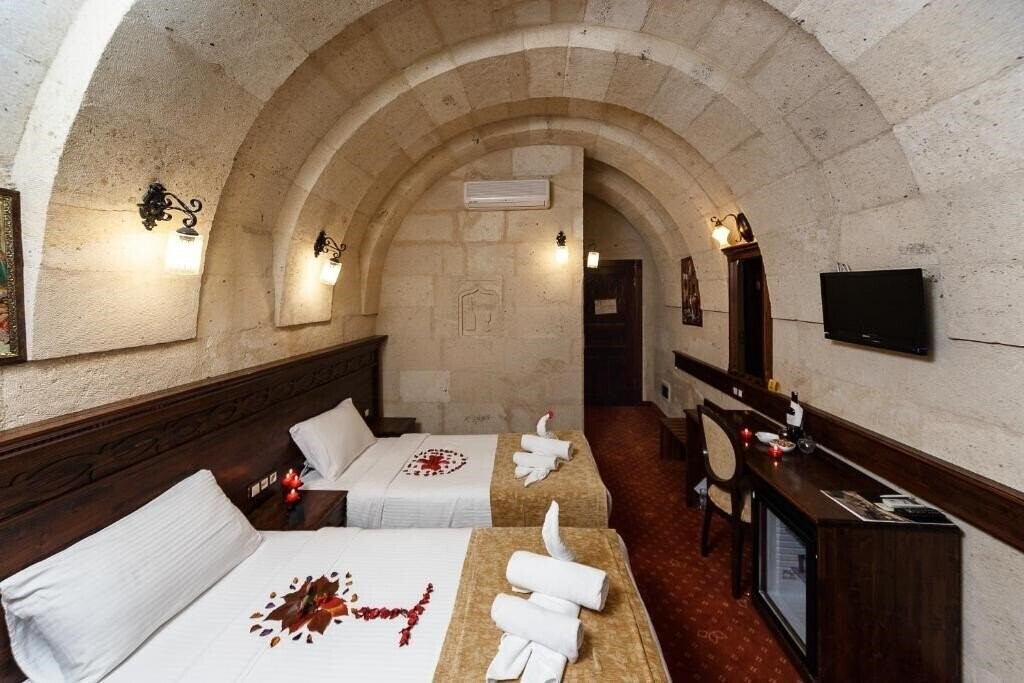 Imaginea Burcu Kaya Hotel 4*