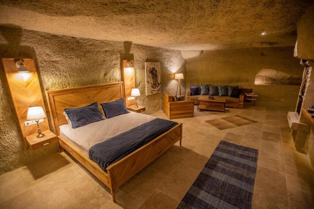 Imaginea Azure Cave Suites 4*
