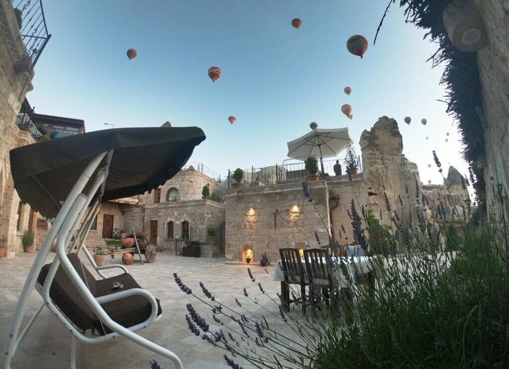 Fotografii Grand Cave Suites 2*