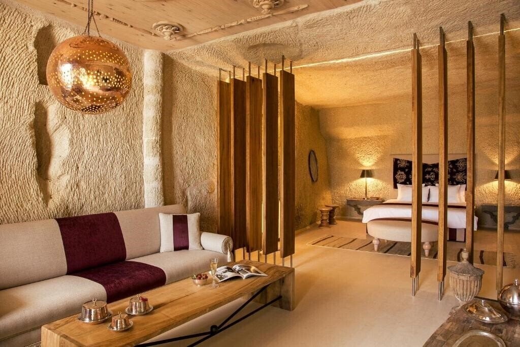 Hotel Hezen Cave Hotel 4*