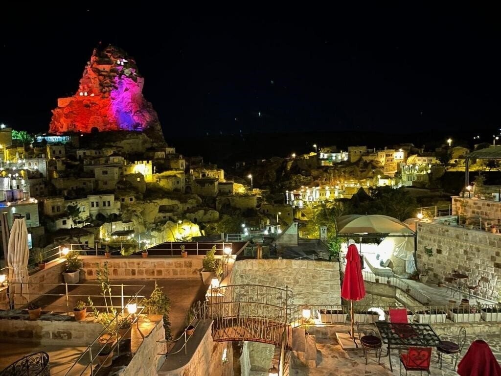 Imaginea Hezen Cave Hotel 4*