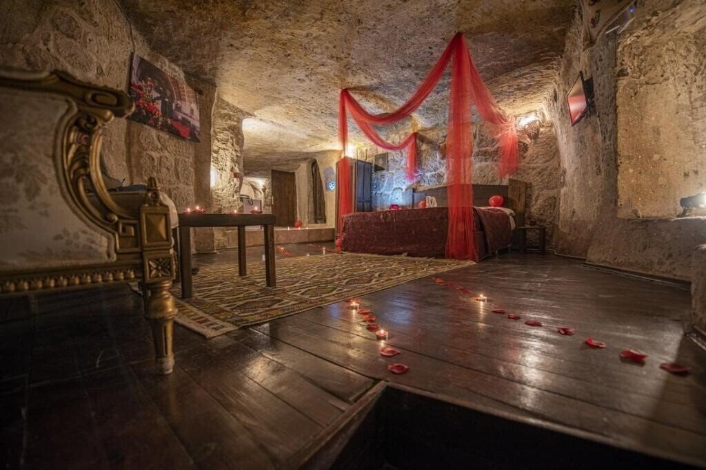 Картинка Kapadokya Ihlara Konaklari (ex. Cappadocia Ihlara Mansions & Caves, Cappadocia Antique Gelveri Cave Hotel) 3*