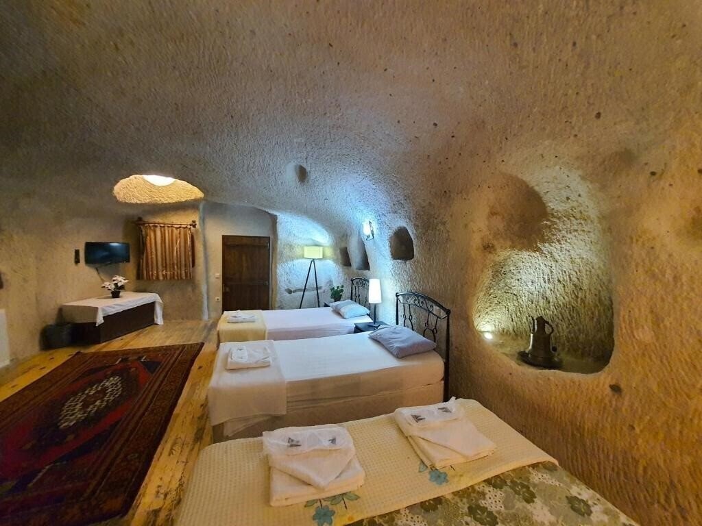 Фото Karadut Cave Hotel 3*