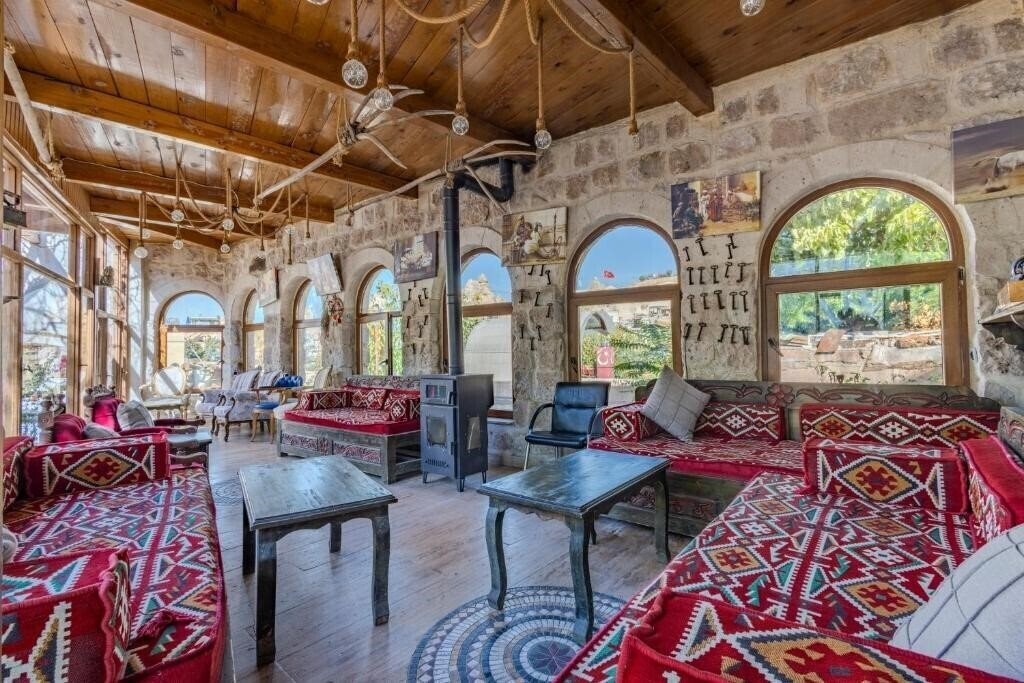 Hotel Kayatas Hotel 2*