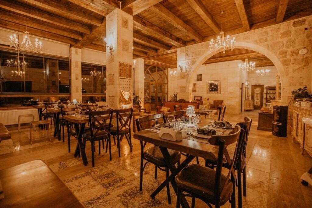 Imaginea Serenus Cave Suites 4*