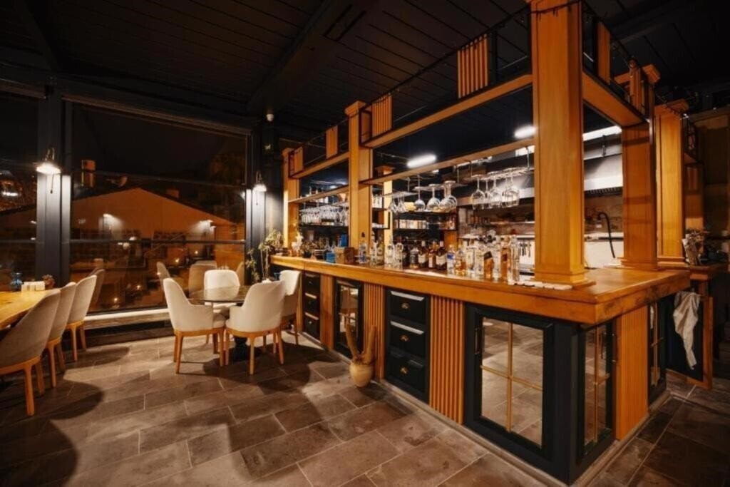 Изображение Misty Cave 2*