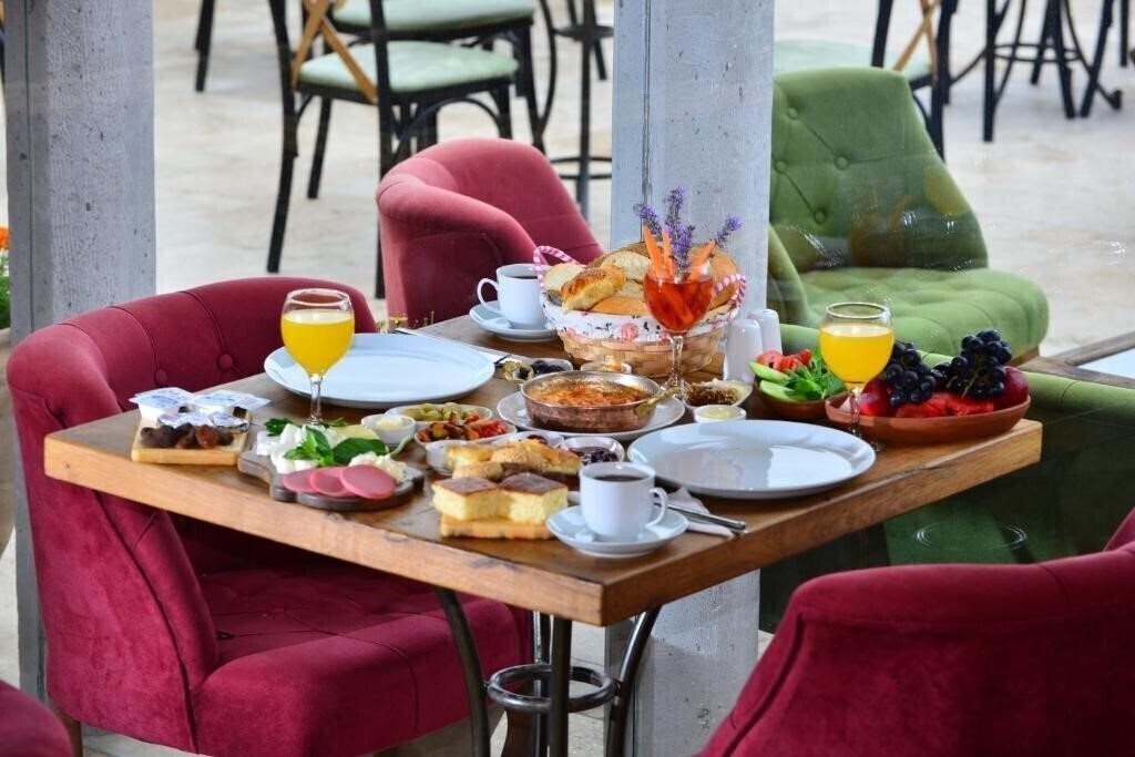 Imaginea Caftan Cave Suites 4*