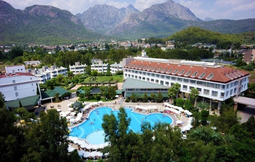 Отель Sherwood Grenwood Resort 4*