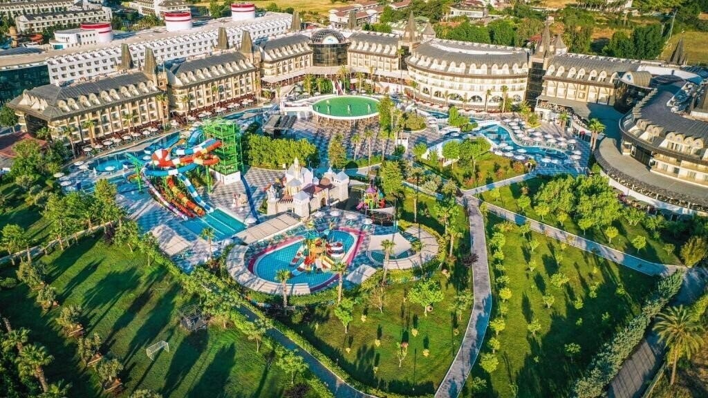 Отель Le Chateau De Prestige Resort Spa&Talasso De Lux 5*