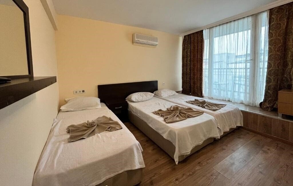 Фото Romeo Beach Hotel 3*