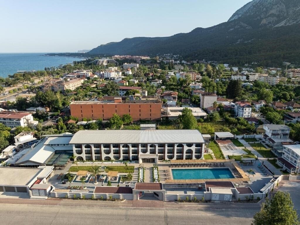 Отель Monk Resort Hotel 3*