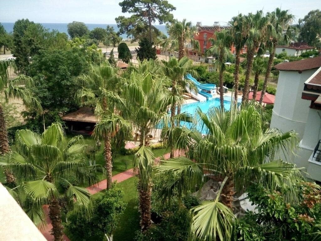 Hotel Belpoint Beach Hotel 4*