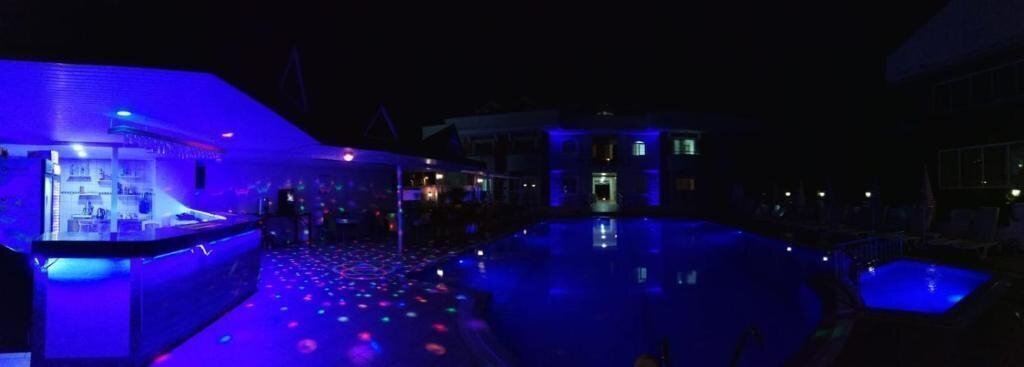 Imaginea Savrose Suite Hotel 3*
