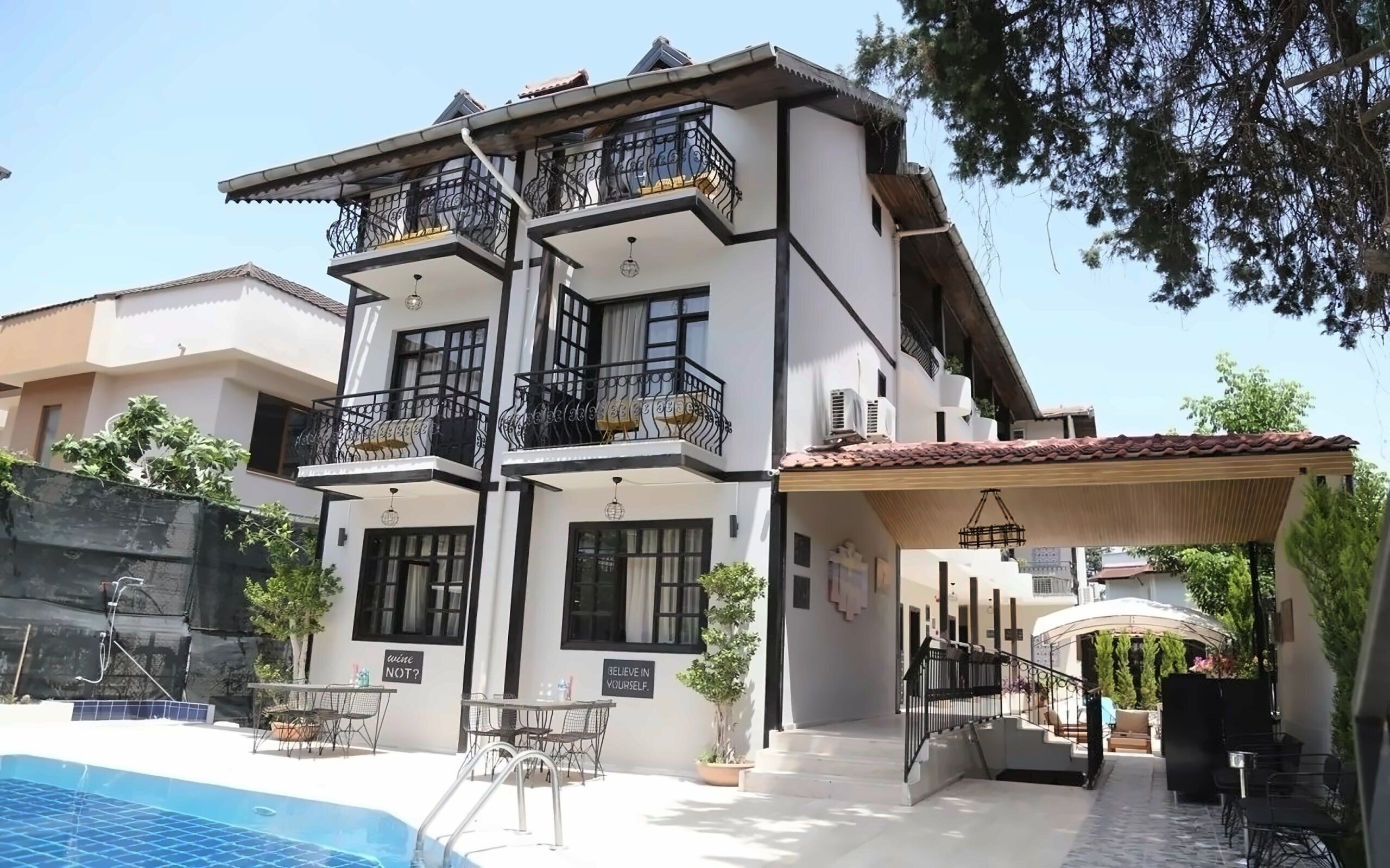 Imaginea Derin Luxury Hotel 3*