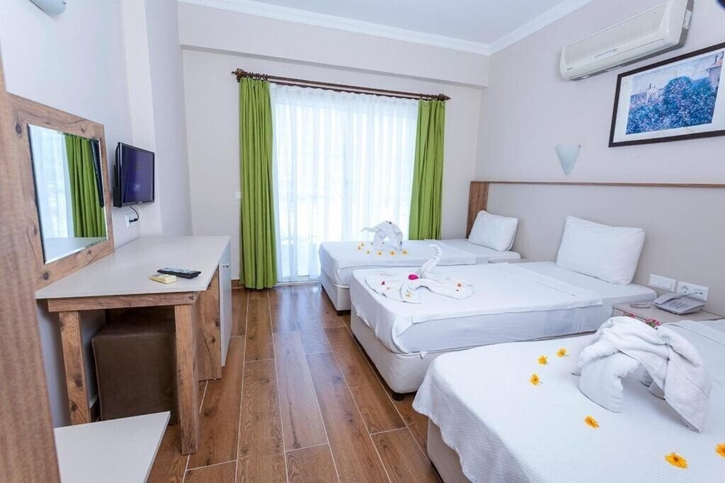Imaginea Rich Melissa Hotel & SPA (ex. Melissa Residence) 3*