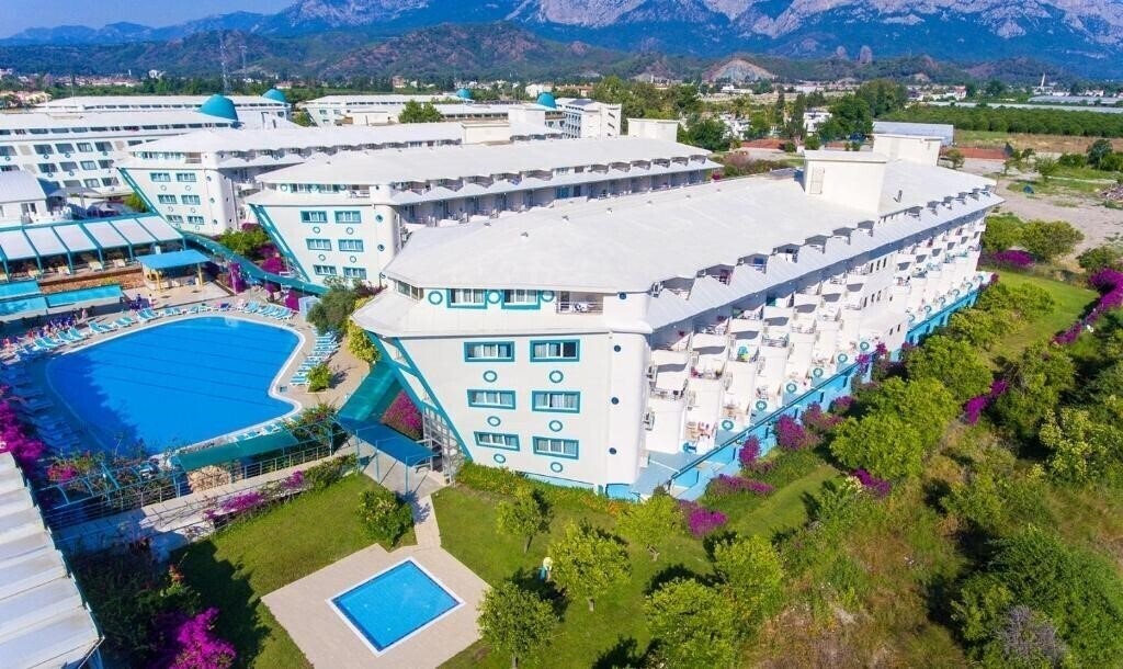 Imaginea Miarosa Kemer Beach (ex. Daima Resort Hotel) 5*