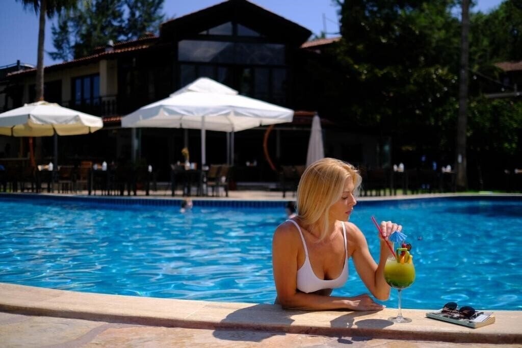 Imaginea Berke Ranch Hotel 3*