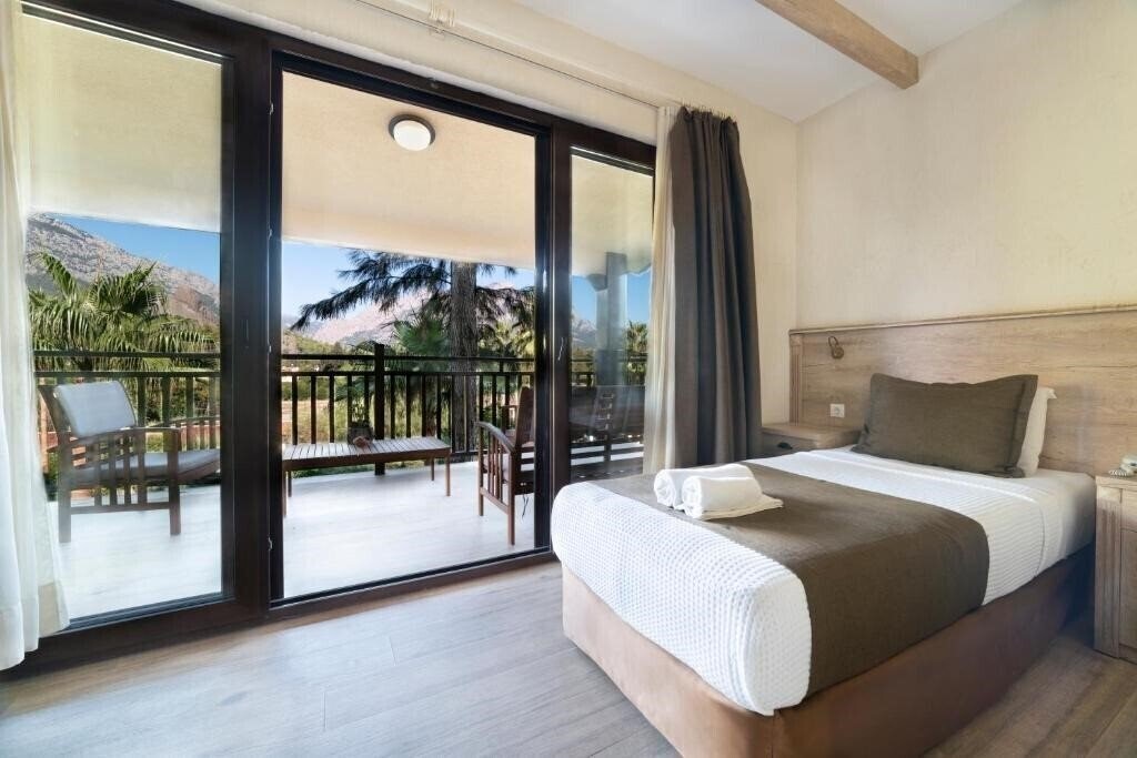 Hotel Berke Ranch Hotel 3*