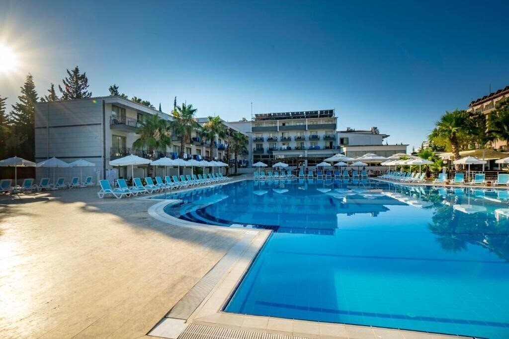 Imaginea Eldar Garden Resort (ex. Armas Garden Resort, Larissa Vista Hotel) 4*
