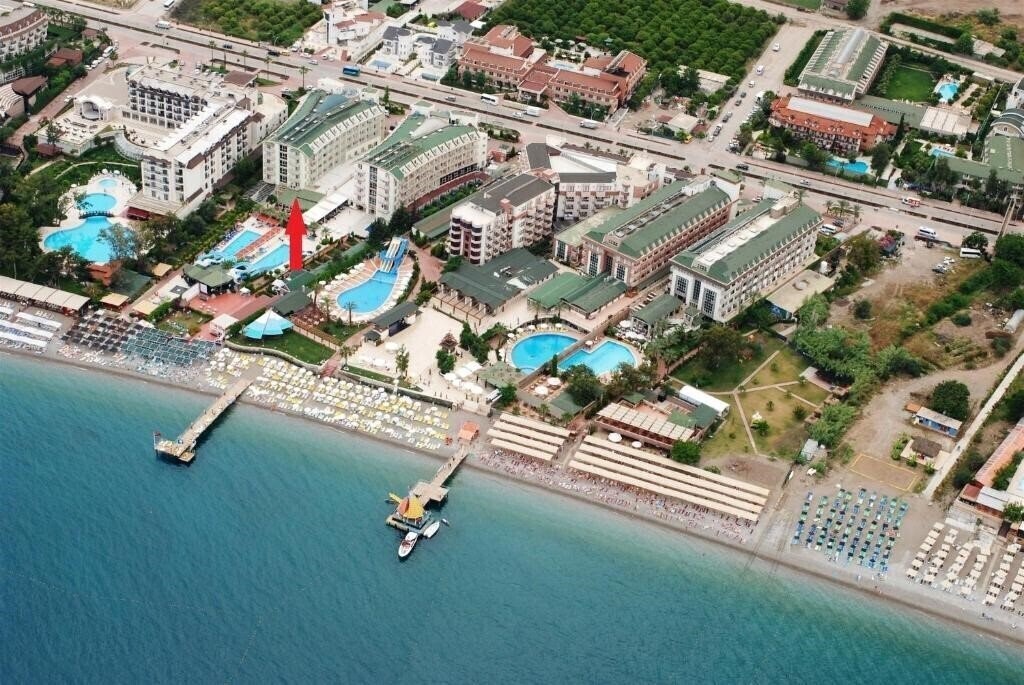 Hotel Bona Dea Beach 3*