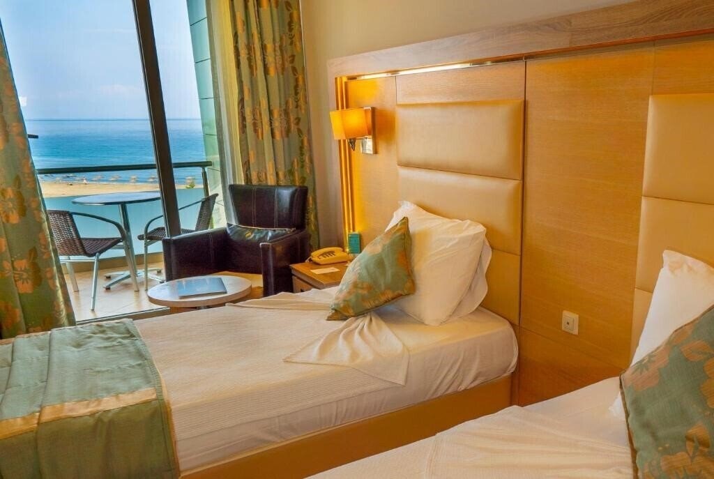 Imaginea Grand Belish Hotel 5*