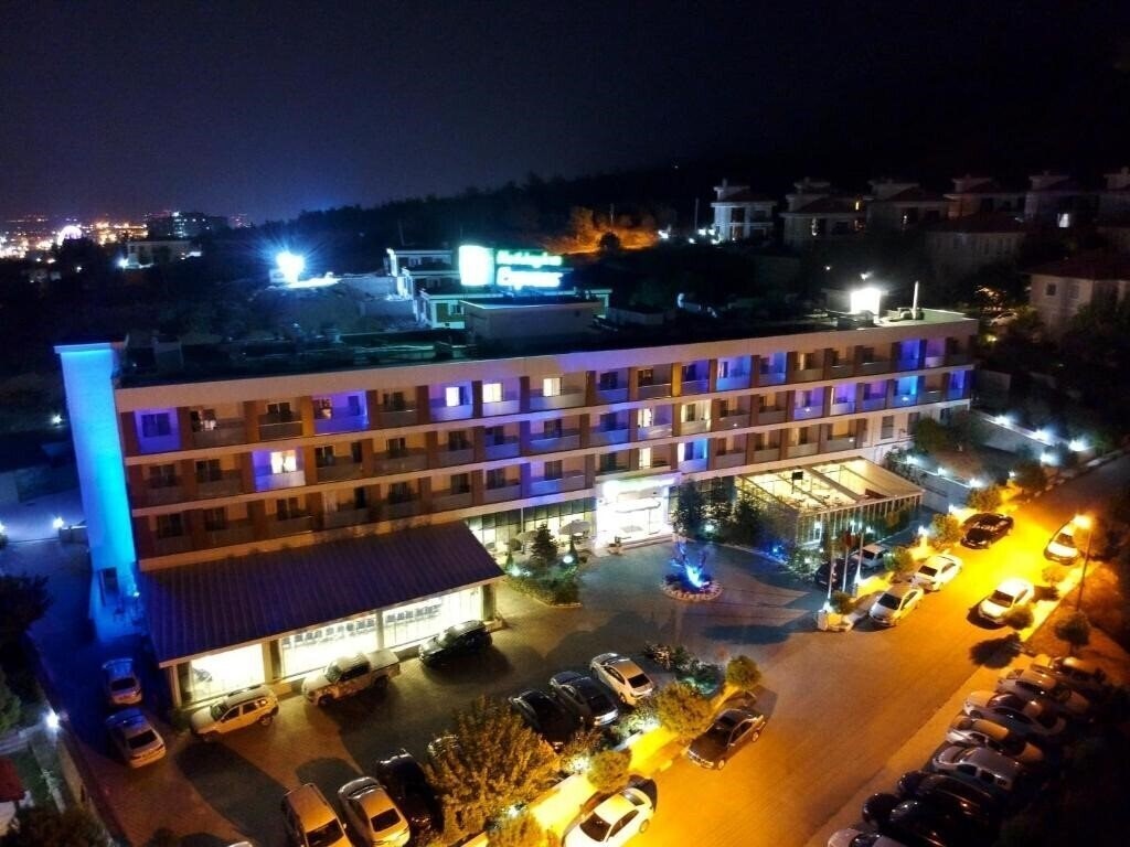 Fotografii Holiday Inn Express Manisa 4*