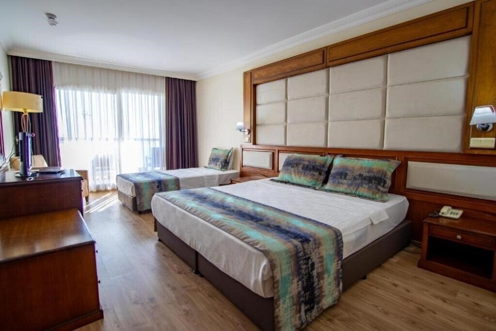 Imaginea Scala Nuova Beach Hotel 4*