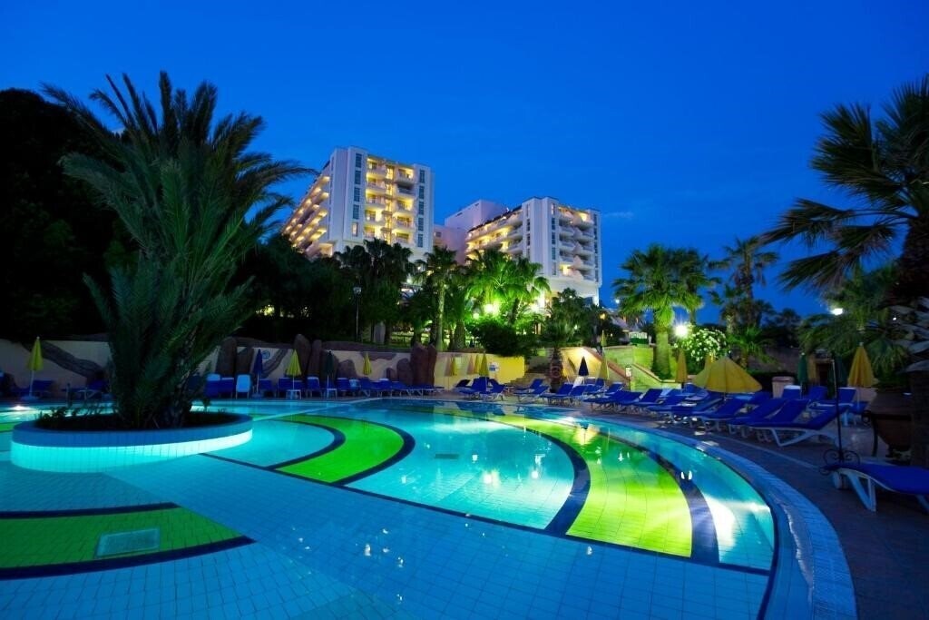 Hotel Fantasia Hotel DeLuxe 5*