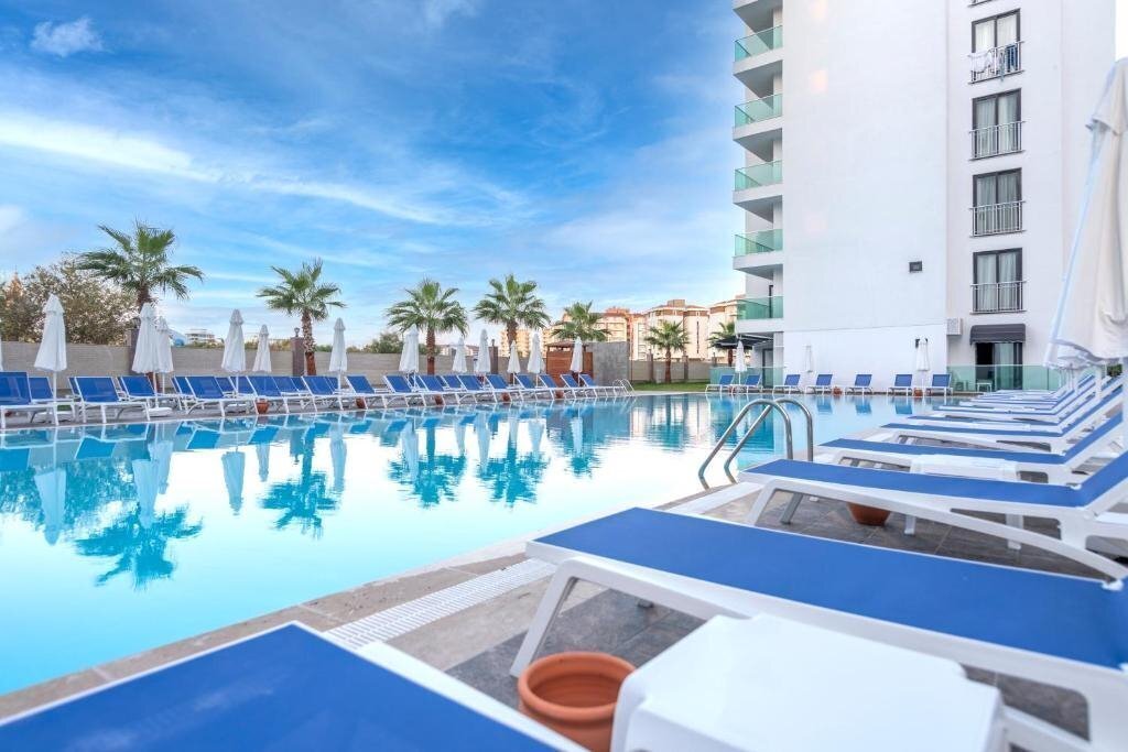 Отель Lavia Hotels Lara (ex. Armas Lara) 4*