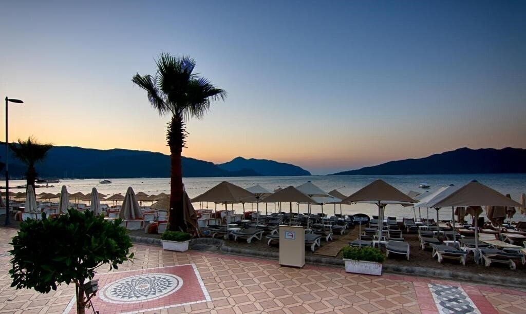 Картинка Romance Beach Hotel 3*