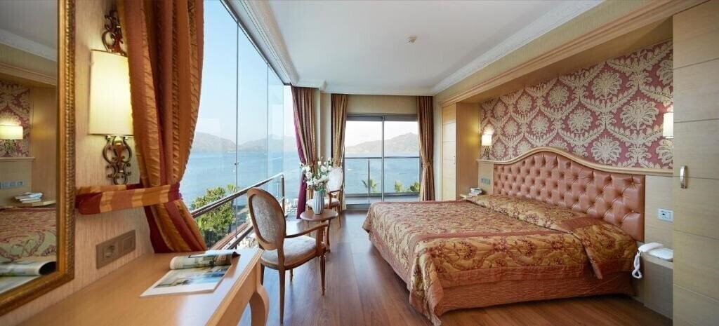 Фото Emre Beach & Emre Hotel (ex. Emre Hotels & Beach, Emre Beach Hotel, Emre Hotel, Emre Anex Hotel) 4*