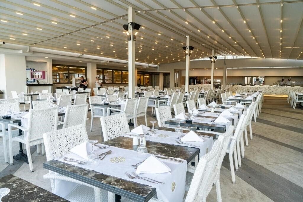 Изображение Emre Beach & Emre Hotel (ex. Emre Hotels & Beach, Emre Beach Hotel, Emre Hotel, Emre Anex Hotel) 4*